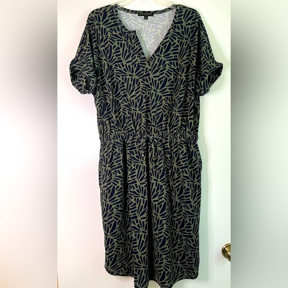 NWOT Banana Republic Green & Navy Dress w/Pockets sz L